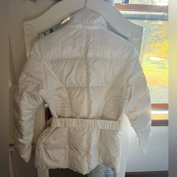 Laundry by Shelli Segal white puffer coat size Detachable belt hood and neck fur - Picture 3 of 13